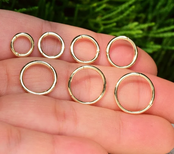 Zircon Gold Hinged Clicker Ring 0.8g-1.6g